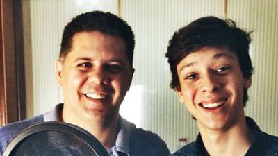 Imagem da notícia Exclusivo: Quer saber o que tem no hambúrguer de siri? Bob Esponja ‘em pessoa’ te conta