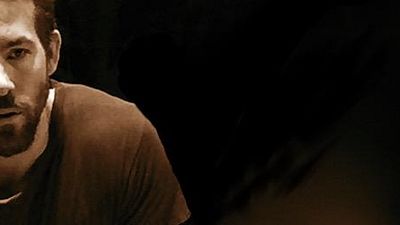 Imagem da notícia Ryan Reynolds mostra em primeira mão parte do uniforme que usará em Deadpool