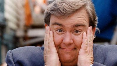 Imagem da notícia Bateu saudade: 21 anos sem o eterno John Candy!