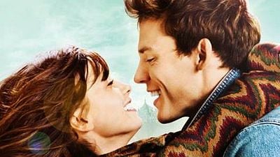 Imagem da notícia Amigos do AdoroCinema: Apesar do bom elenco, Simplesmente Acontece é prejudicado por clichês