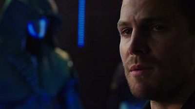 Imagem da notícia Herói ou vilão? Oliver Queen é posto contra a parede em novo trailer de Arrow