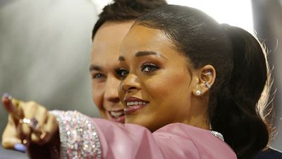 Imagem da notícia AdoroHollywood: Rihanna, Jim Parsons e Jennifer Lopez falam sobre Cada Um na Sua Casa