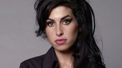 Imagem da notícia Família de Amy Winehouse critica documentário sobre a cantora