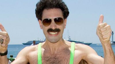 Mankini, o biquíni do Borat, é proibido em cidade da Inglaterra