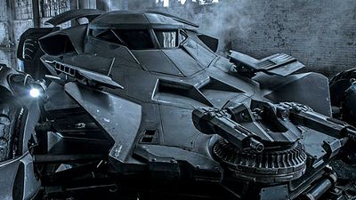 Imagem da notícia Batman Vs Superman - A Origem da Justiça: Veja imagens do cockpit do "novo" batmóvel