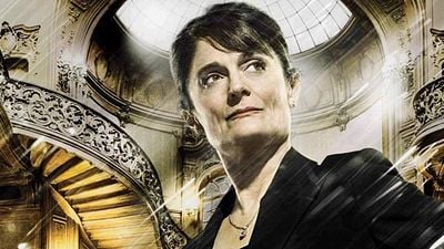 Imagem da notícia Heroes Reborn: Cristine Rose retorna para reprisar o papel de Angela Petrelli