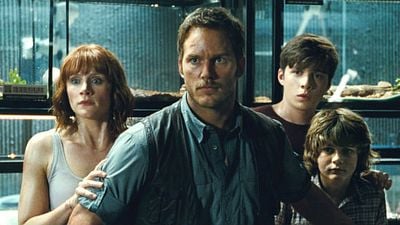 Imagem da notícia Bilheterias Brasil confirmam o predador do fim de semana: Jurassic World - O Mundo dos Dinossauros