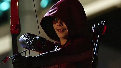 Imagem da notícia Arrow: Stephen Amell intriga fãs com frase sobre Thea Queen na próxima temporada