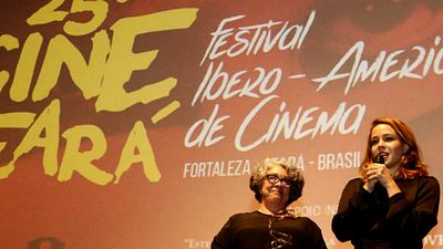 Imagem da notícia Cine Ceará 2015: Homenageada do festival, Leandra Leal defende as mulheres no cinema
