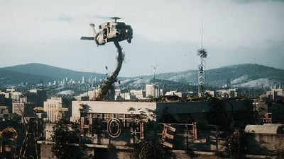 Imagem da notícia Conheça o trailer - hipotético - do filme de ataque de zumbis e plantas mais incrível que você jamais verá