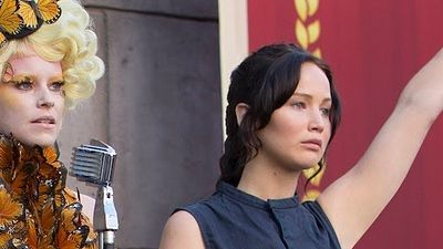 Imagem da notícia Katniss e Effie juntas na nova foto de Jogos Vorazes: A Esperança - O Final