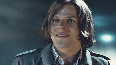 Imagem da notícia Jesse Eisenberg afirma que sua experiência na Comic-Con foi "um tipo de genocídio"