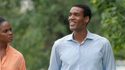 Imagem da notícia Revelada a primeira foto da "versão cinematográfica" do casal Barack e Michelle Obama