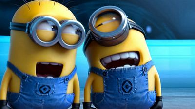 Imagem da notícia Minion guarda-vidas: Boneco de pelúcia salva menina após queda de prédio