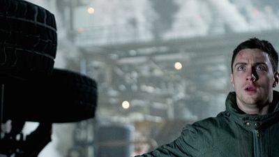 Imagem da notícia Roteirista promete tudo maior e melhor em Godzilla 2