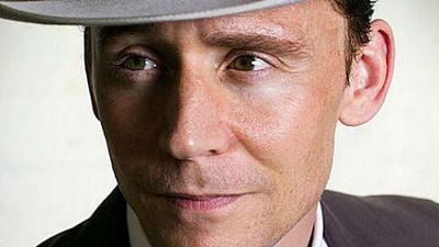Imagem da notícia Veja as primeiras imagens de Tom Hiddleston encarnando um cantor country na cinebiografia I Saw The Light