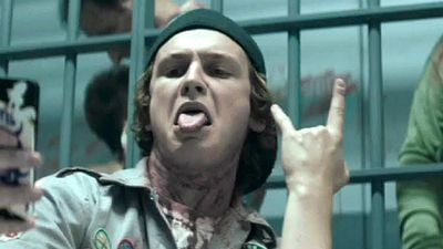 Imagem da notícia Como Sobreviver a um Ataque Zumbi: Corra primeiro, publique no Facebook depois (trailer legendado)