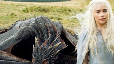 Game of Thrones: Fotos de Emilia Clarke em cena revelam o que virá a seguir para a Mãe dos Dragões