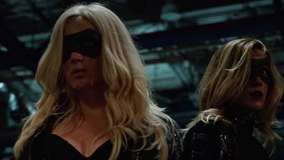 Imagem da notícia Arrow: Canário Negro e Canário Branco unidas na batalha em novo trailer