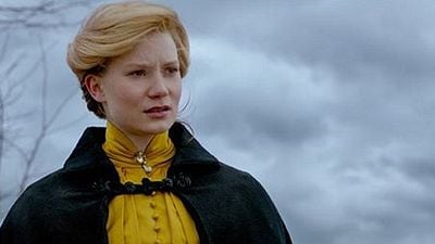 Entrevista exclusiva: "O visual da mansão estabeleceu o tom e a atmosfera de A Colina Escarlate", diz Mia Wasikowska