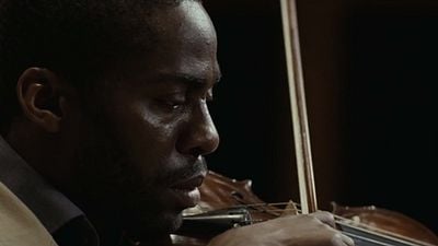 Imagem da notícia Tudo Que Aprendemos Juntos: Drama baseado em fatos reais estrelado por Lázaro Ramos ganha trailer