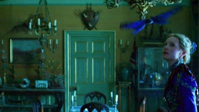Imagem da notícia Alice Através do Espelho ganha novos teasers