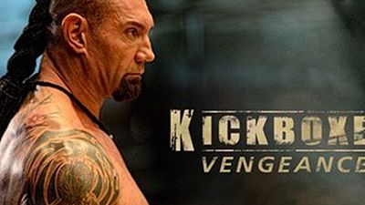 Imagem da notícia Dave Bautista aparece com visual intimidador na primeira imagem do remake de Kickboxer - O Desafio do Dragão