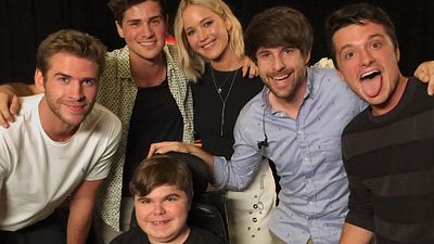 Imagem da notícia Jennifer Lawrence e astros de Jogos Vorazes participam de pegadinha em prol de projeto social