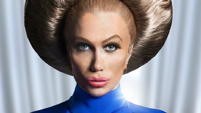 Imagem da notícia Exclusivo: Kristen Wiig estranhíssima e Will Ferrell impaciente nos cartazes brasileiros de Zoolander 2