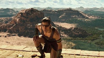 Imagem da notícia O Deus do Ar tenta salvar o Egito do caos em novo trailer de Deuses do Egito