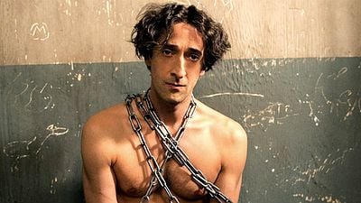 Houdini, estrelada pelo premiado Adrien Brody, estreia hoje na TV aberta