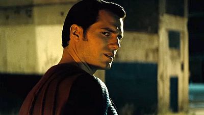 Imagem da notícia Batman ainda quer saber se o Superman sangra em novos vídeos de A Origem da Justiça 