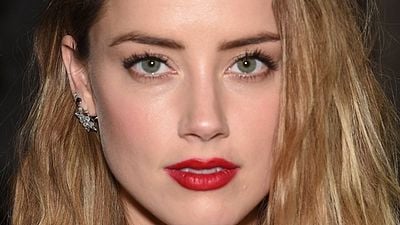 Imagem da notícia Amber Heard negocia para o papel feminino principal de Aquaman