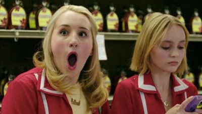 Imagem da notícia Filhas de Johnny Depp e Kevin Smith são destaques do primeiro clipe de Yoga Hosers