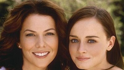 Imagem da notícia É oficial! Netflix confirma a volta de Gilmore Girls com Lauren Graham e Alexis Bledel