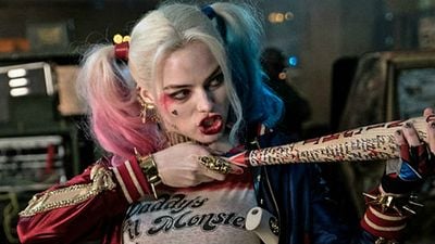 Imagem da notícia Filha de Kevin Smith, Harley Quinn, ganha bastão da Arlequina de presente do pai