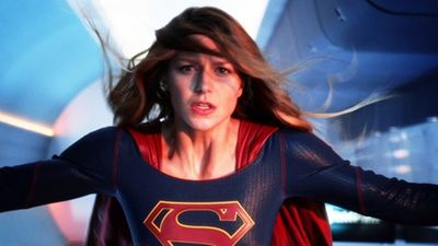 Supergirl revela primeiras imagens do mini-Superman