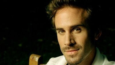 Imagem da notícia Joseph Fiennes declara que ficou "chocado" ao saber que ia interpretar Michael Jackson