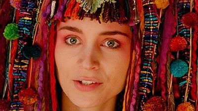 Imagem da notícia Rooney Mara diz ter odiado "embranquecer" a personagem indígena Princesa Tigrinha em Peter Pan