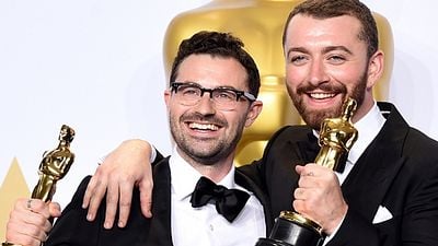 Imagem da notícia Sam Smith não é o primeiro homem assumidamente gay a vencer o Oscar