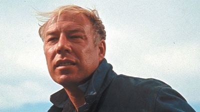 Imagem da notícia Morre o premiado ator George Kennedy