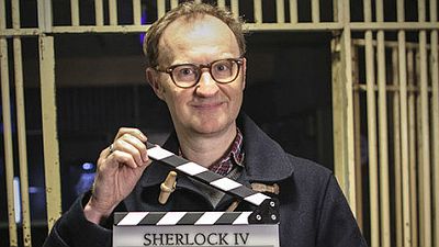 Imagem da notícia Sherlock: Mark Gatiss anuncia o início das filmagens da quarta temporada e uma grande novidade!