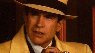 Imagem da notícia Warren Beatty cogita "seriamente" fazer sequência de Dick Tracy e confirma cinebiografia do bilionário Howard Hughes