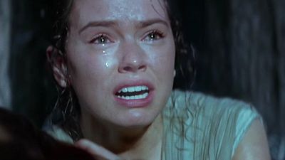 Imagem da notícia Star Wars: Após dar grande pista sobre pai da Rey, J.J. Abrams volta atrás