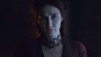 Imagem da notícia Game of Thrones: Fãs apontam controvérsia na revelação sobre o colar de Melisandre