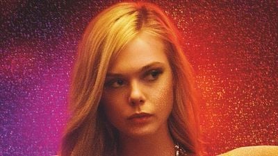 Imagem da notícia The Neon Demon: Elle Fanning abre as cortinas no novo cartaz do filme selecionado para Cannes