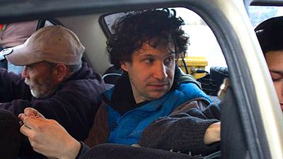 Imagem da notícia Exclusivo: "Os homens frágeis são heróis à sua maneira", explica Arauco Hernández, diretor de Os Inimigos da Dor