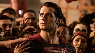 Imagem da notícia Batman vs Superman ultrapassa Os Vingadores e se torna a terceira bilheteria da história no Brasil