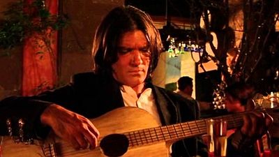 Imagem da notícia Antonio Banderas será astro do rock decadente em filme de ação e comédia