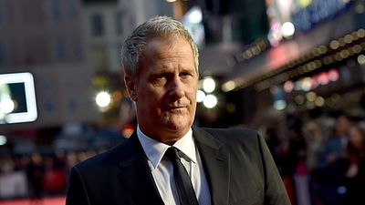 Imagem da notícia Nova série da Netflix escala Jeff Daniels e Scoot McNairy